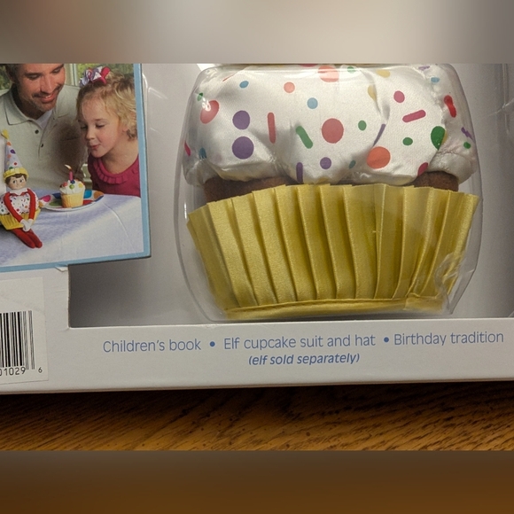 Elf on the Shelf A Birthday Tradition Book, Costume and girl Elf on a shelf - Picture 5 of 13